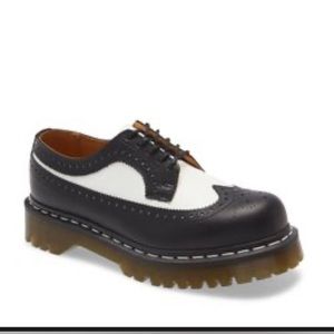 Dr. Martens 3989 BEX Platform Oxford in Black/White Size 9 men’s gently worn.